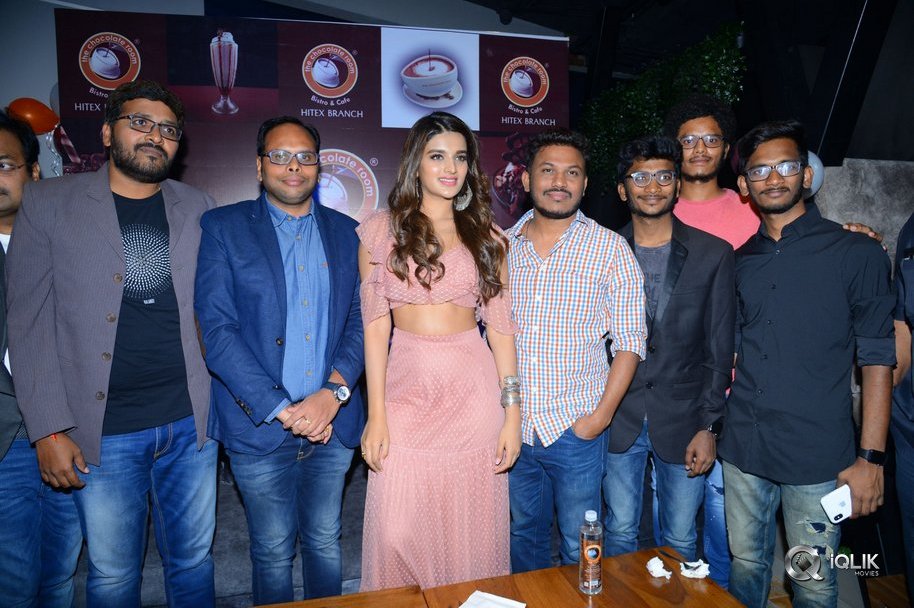 Nidhhi-Agerwal-Launches-Chocolate-room-Store-in-Hitex-City